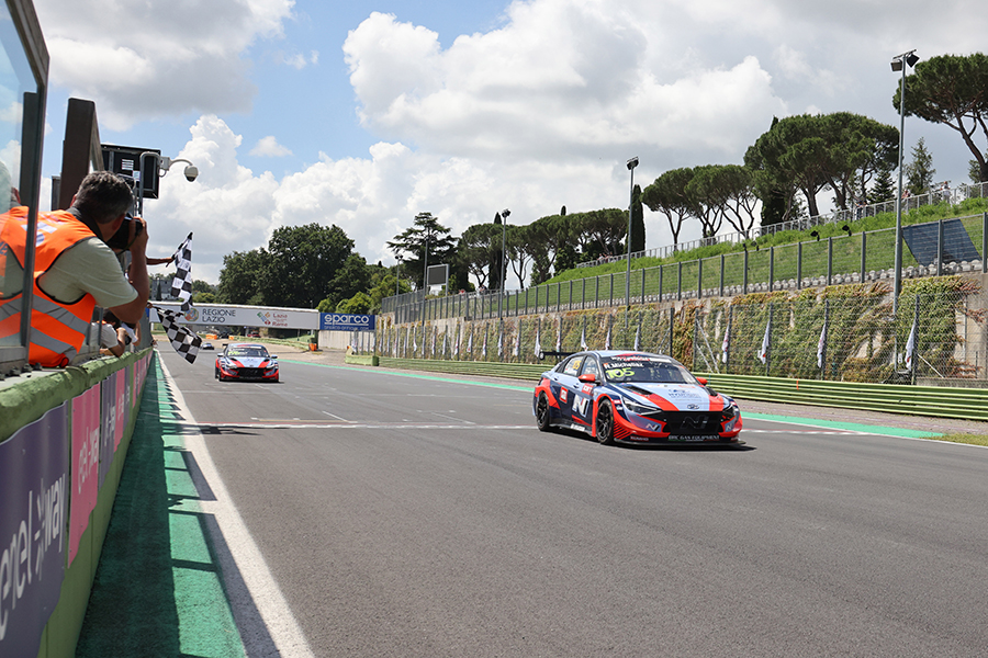 Norbert Michelisz extends lead after Hyundai 1-2 finish at Vallelunga