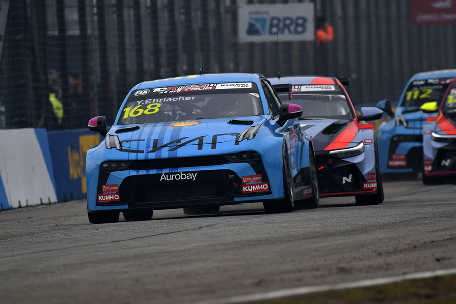 Yann Ehrlacher powers to victory in Uruguay Race 1